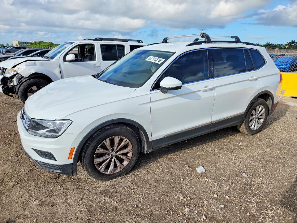 62126376 :رقم المزاد ، 3VV3B7AXXJM171818 vin ، 2018 Volkswagen Tiguan مزاد بيع