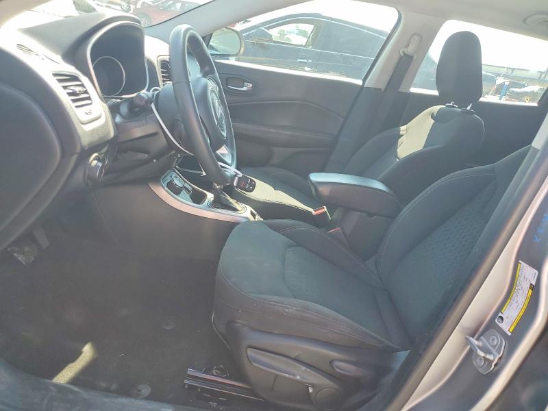 60335546 :رقم المزاد ، 3C4NJDABXJT464900 vin ، 2018 Jeep Compass مزاد بيع
