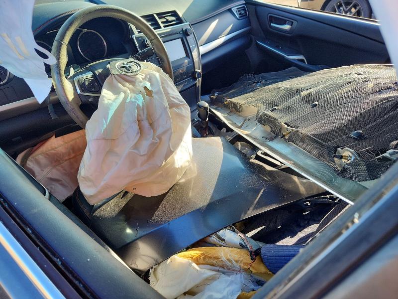 61610756 :رقم المزاد ، 4T1BF1FK9HU396581 vin ، 2017 Toyota Camry مزاد بيع
