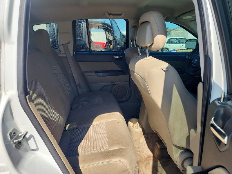 60864976 :رقم المزاد ، 1C4NJCBB9ED666924 vin ، 2014 Jeep Compass مزاد بيع