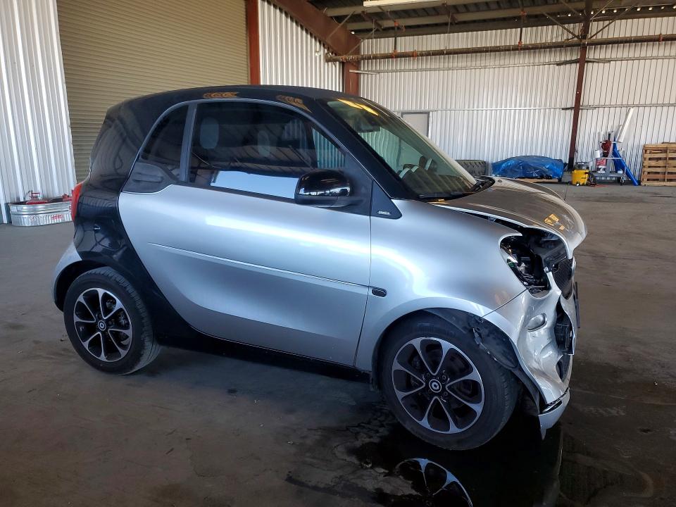 Aukcja sprzedaży 2016 Smart Fortwo, vin: WMEFJ5DA5GK048147, numer aukcji: 61197806