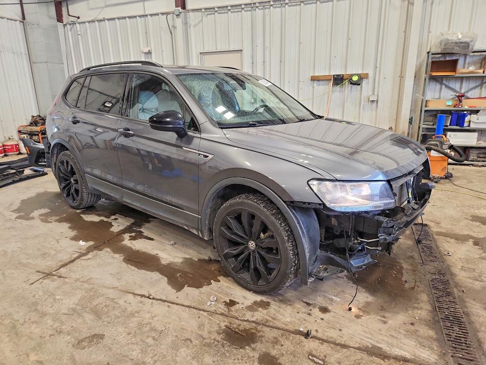 63300406 :رقم المزاد ، 3VV2B7AX7MM112693 vin ، 2021 Volkswagen Tiguan مزاد بيع