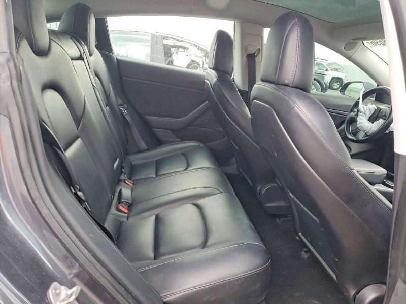 61928696 :رقم المزاد ، 5YJ3E1EB7JF151418 vin ، 2018 Tesla Model 3 مزاد بيع
