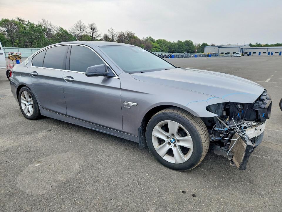 61222126 :رقم المزاد ، WBAXH5C52CDW09340 vin ، 2012 Bmw 528 مزاد بيع