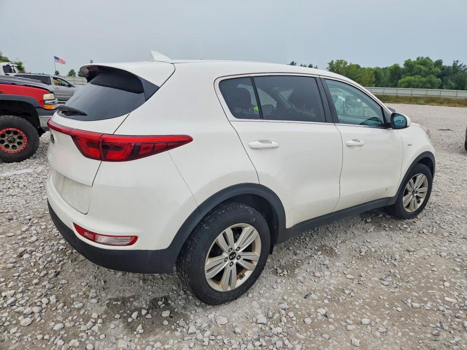 Продажа на аукционе авто 2017 Kia Sportage, vin: KNDPMCAC8H7127708, номер лота: 62406176