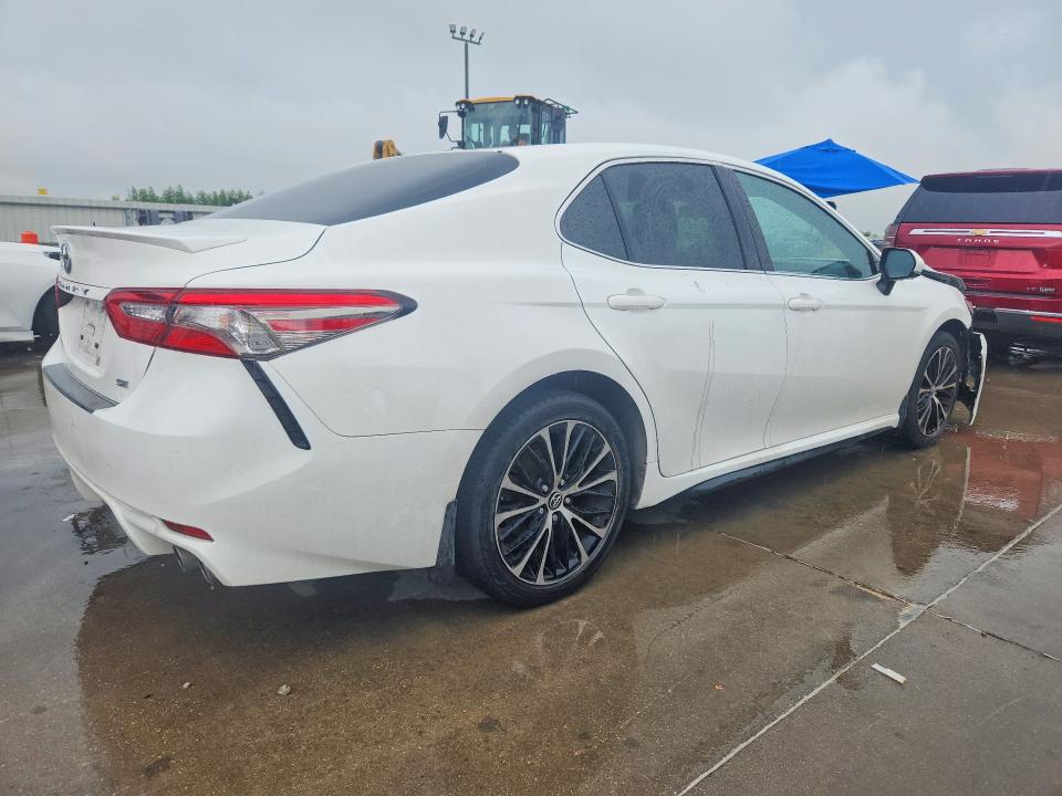 Продажа на аукционе авто 2018 Toyota Camry, vin: JTNB11HK6J3038829, номер лота: 60446326