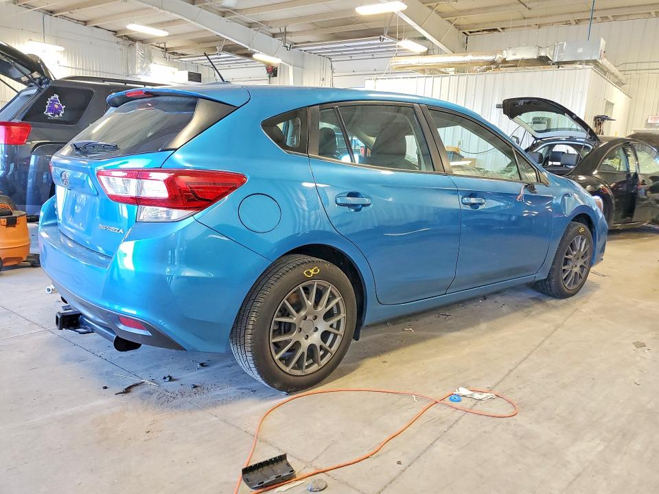 61016616 :رقم المزاد ، 4S3GTAA60J1725379 vin ، 2018 Subaru Impreza مزاد بيع