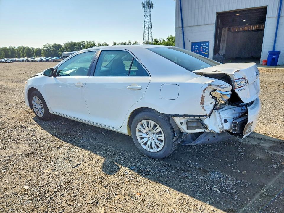 61678696 :رقم المزاد ، 4T1BF1FKXCU521452 vin ، 2012 Toyota Camry مزاد بيع