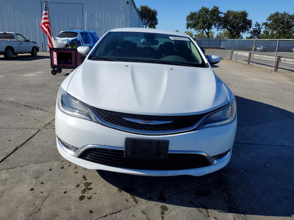62620396 :رقم المزاد ، 1C3CCCAB8GN127540 vin ، 2016 Chrysler 200 مزاد بيع