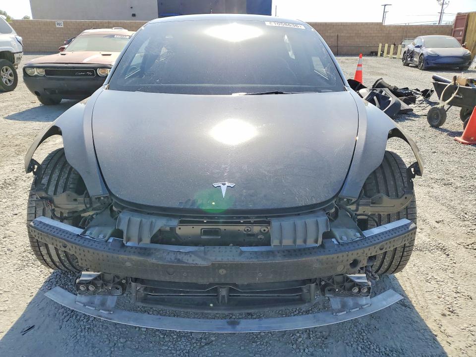 61058636 :رقم المزاد ، 5YJ3E1EC2PF421110 vin ، 2023 Tesla Model 3 مزاد بيع
