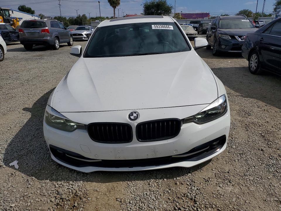 59338666 :رقم المزاد ، WBA8E9G57GNT44798 vin ، 2016 Bmw 328 مزاد بيع