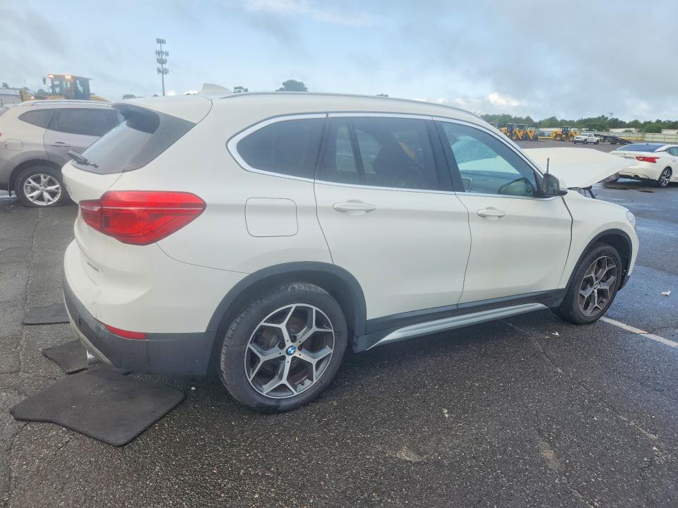 62833016 :رقم المزاد ، WBXHT3C30J5L30326 vin ، 2018 Bmw X1 مزاد بيع