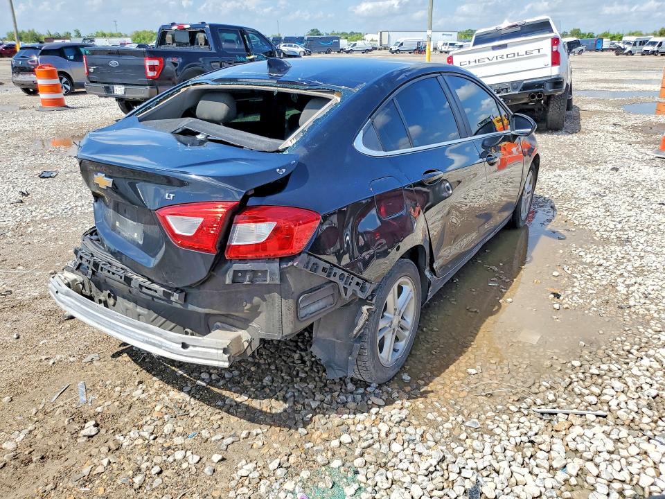 Продажа на аукционе авто 2018 Chevrolet Cruze, vin: 1G1BE5SM7J7120662, номер лота: 85771565
