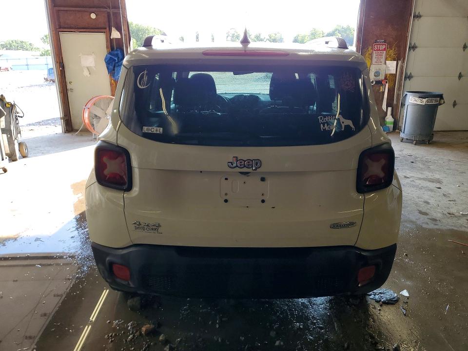 2015 Jeep Renegade მანქანა იყიდება აუქციონზე, vin: ZACCJBBT4FPB39872, აუქციონის ნომერი: 61847896
