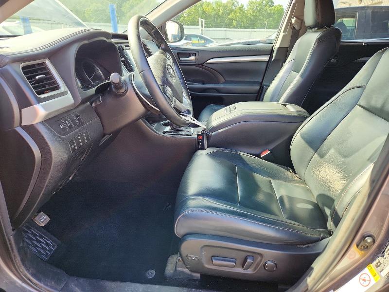 2018 Toyota Highlander მანქანა იყიდება აუქციონზე, vin: 5TDJZRFH2JS801930, აუქციონის ნომერი: 60611936