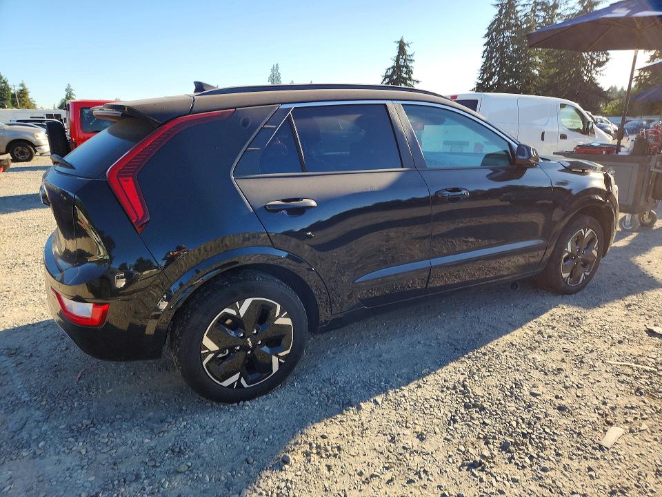 60779316 :رقم المزاد ، KNDCR3L11R5116977 vin ، 2024 Kia Niro مزاد بيع