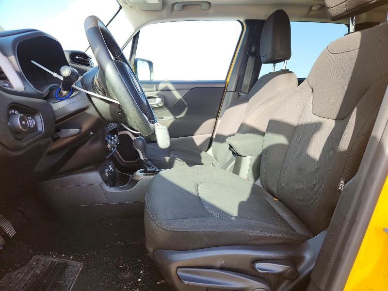 2015 Jeep Renegade მანქანა იყიდება აუქციონზე, vin: ZACCJBBT5FPC33128, აუქციონის ნომერი: 61612756