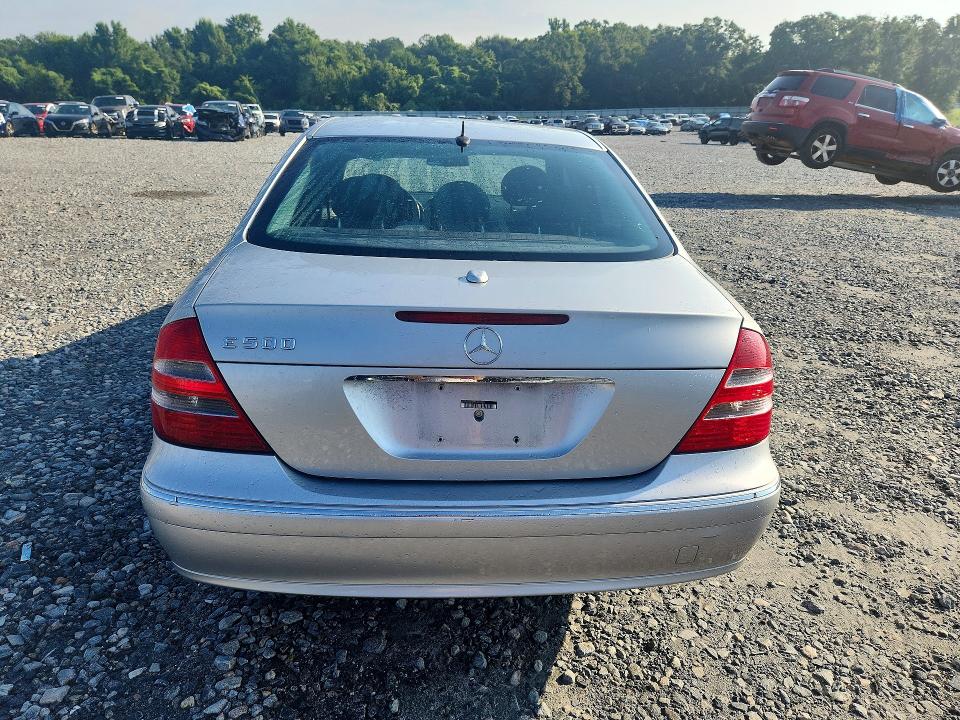 60416056 :رقم المزاد ، WDBUF70J74A400363 vin ، 2004 Mercedes-benz E مزاد بيع