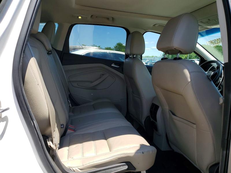 62303506 :رقم المزاد ، 5NMJACDE0RH433405 vin ، 2017 Ford Escape مزاد بيع