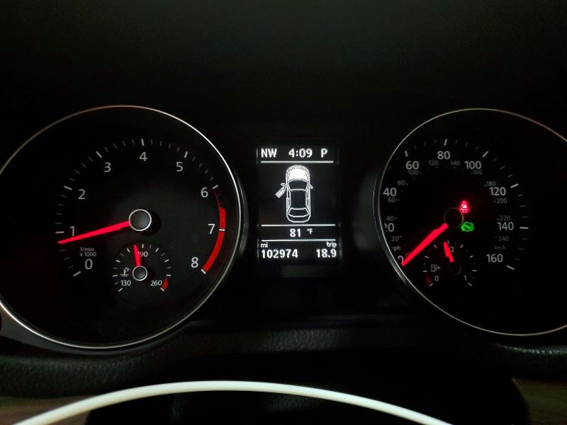 60668206 :رقم المزاد ، 1VWBT7A37HC069731 vin ، 2017 Volkswagen Passat مزاد بيع