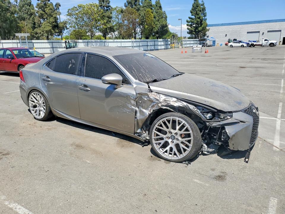 61934326 :رقم المزاد ، JTHBA1D24J5073270 vin ، 2018 Lexus Is مزاد بيع