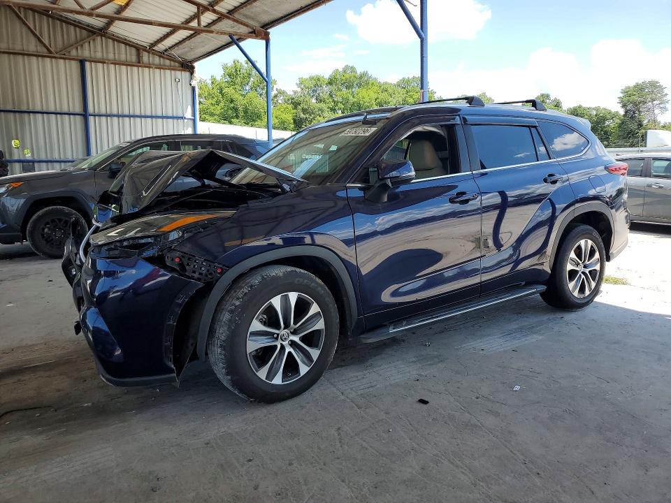Auction sale of the 2023 Toyota Highlander, vin: 5TDKDRAH8PS012863, lot number: 59792296