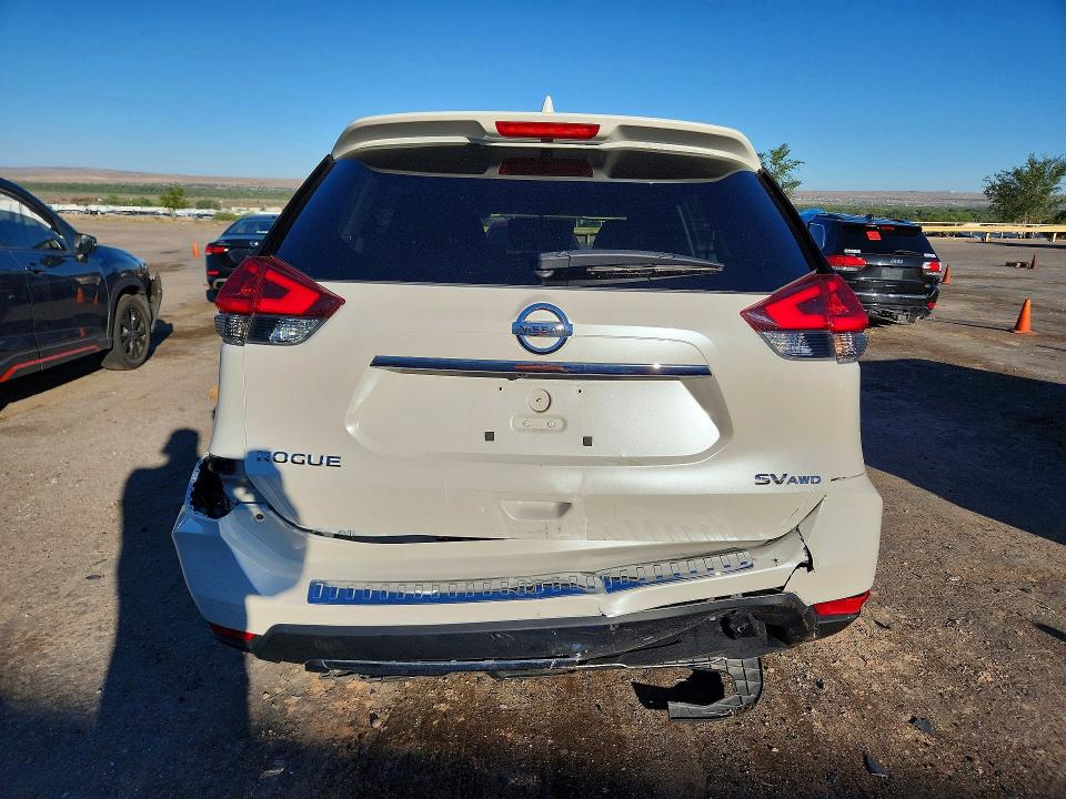 59177036 :رقم المزاد ، JN8AT2MV6JW353066 vin ، 2018 Nissan Rogue مزاد بيع