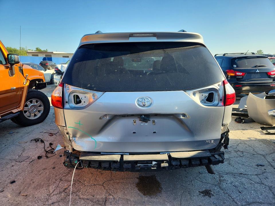 2016 Toyota Sienna მანქანა იყიდება აუქციონზე, vin: 5TDYK3DC0GS761329, აუქციონის ნომერი: 62654346