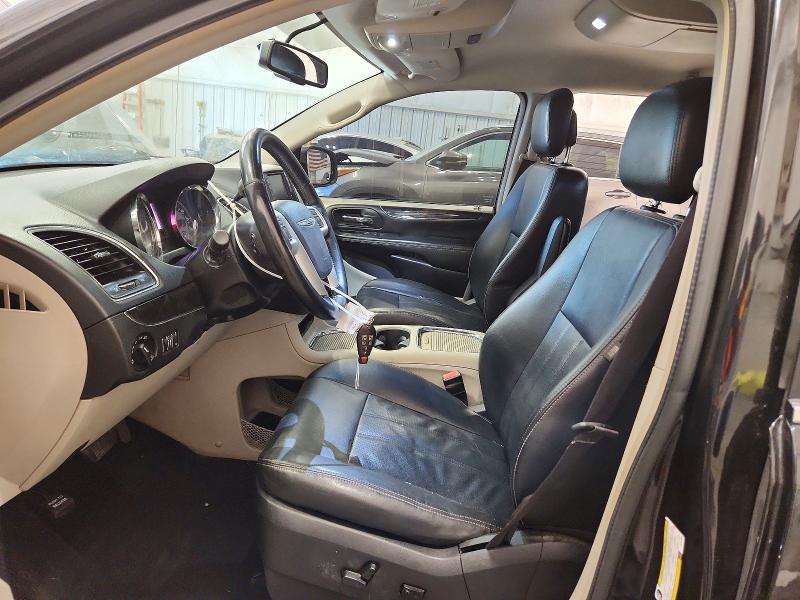 60791896 :رقم المزاد ، 2C4RC1CG1FR707880 vin ، 2015 Chrysler Town & Country مزاد بيع