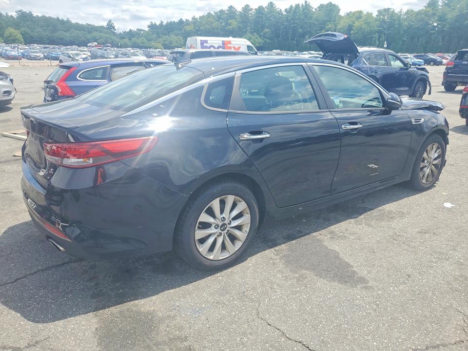 2018 Kia Optima მანქანა იყიდება აუქციონზე, vin: 5XXGT4L31JG215552, აუქციონის ნომერი: 59269246