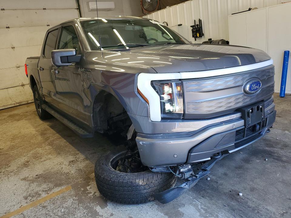 Продажа на аукционе авто 2023 Ford F150, vin: 1FT6W1EVXPWG21403, номер лота: 62645266