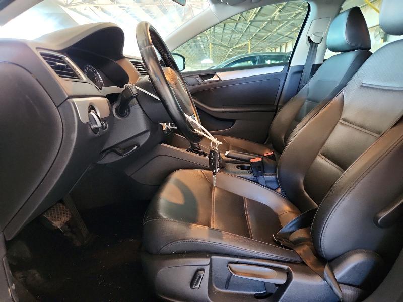 62267976 :رقم المزاد ، 3VWDP7AJ7DM358497 vin ، 2013 Volkswagen Jetta مزاد بيع
