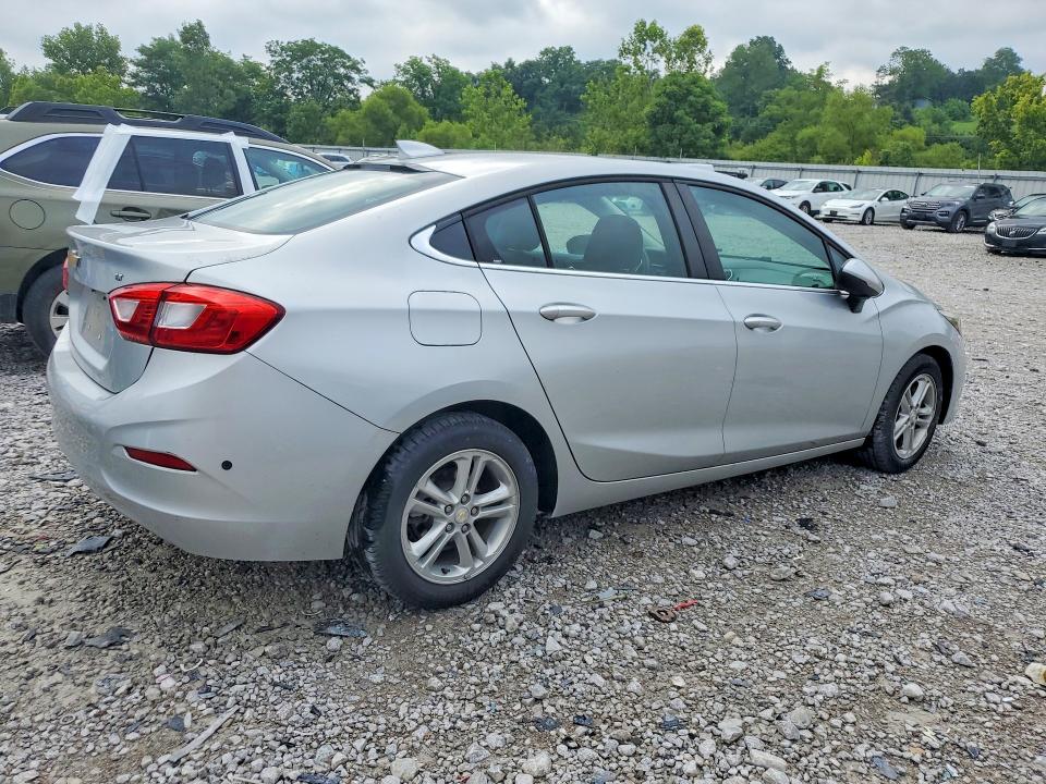 85623115 :رقم المزاد ، 1G1BE5SM4J7106752 vin ، 2018 Chevrolet Cruze مزاد بيع