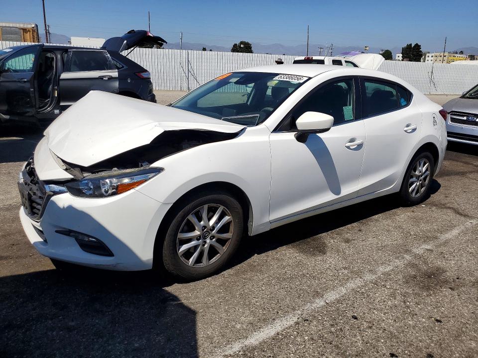 63386056 :رقم المزاد ، 3MZBN1U71JM169561 vin ، 2018 Mazda 3 مزاد بيع