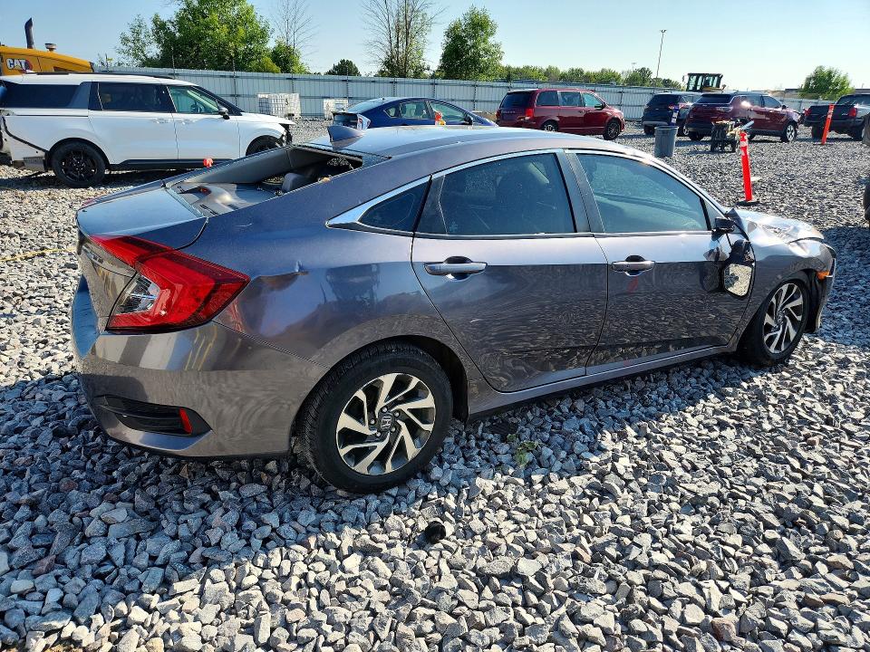62883266 :رقم المزاد ، 2HGFC2F77JH540669 vin ، 2018 Honda Civic مزاد بيع