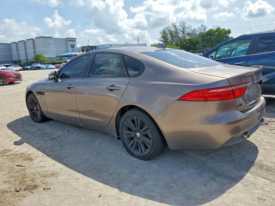 Продажа на аукционе авто 2017 Jaguar Xf, vin: SAJBD4BV0HCY32964, номер лота: 61854396