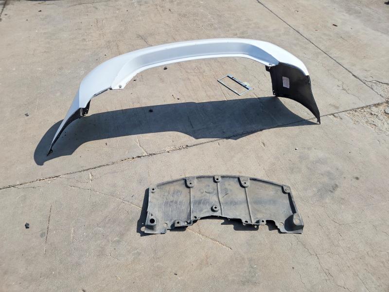 61809666 :رقم المزاد ، 2T1BURHE6EC141203 vin ، 2014 Toyota Corolla مزاد بيع