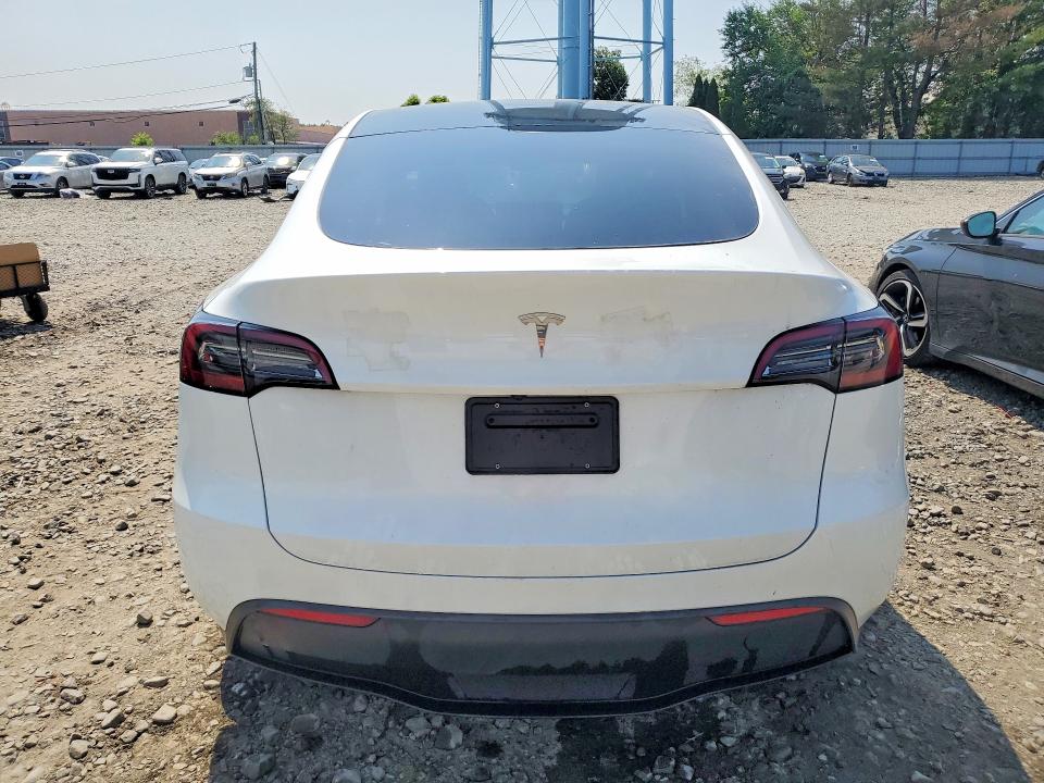 Продаж на аукціоні авто 2024 Tesla Model Y, vin: 7SAYGDEDXRF084220, номер лоту: 57954046