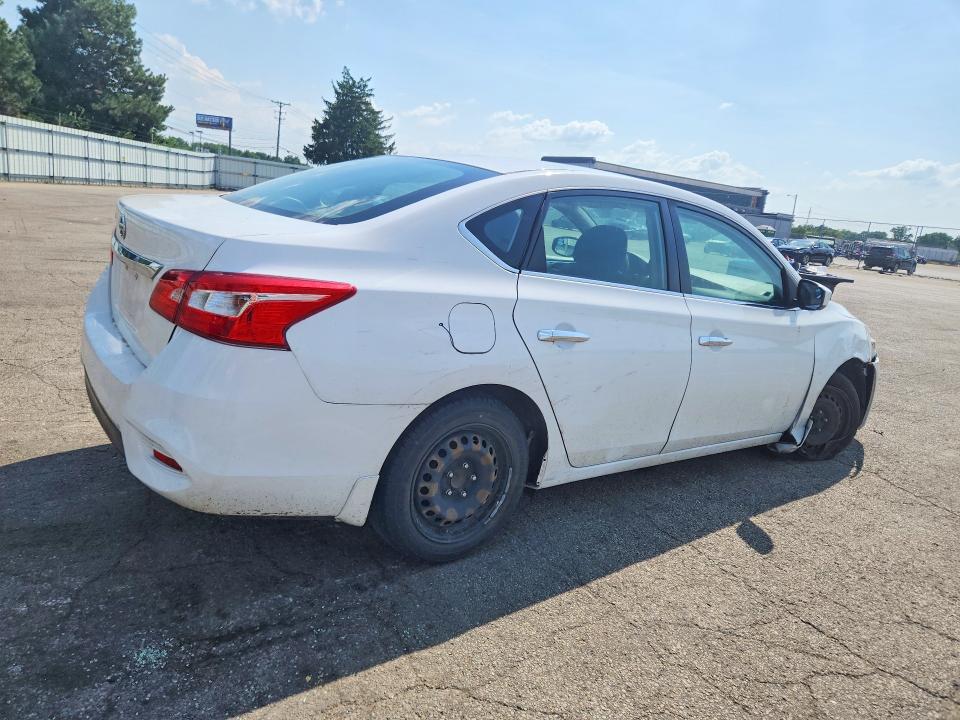61716916 :رقم المزاد ، 3N1AB7AP5HY373350 vin ، 2017 Nissan Sentra مزاد بيع