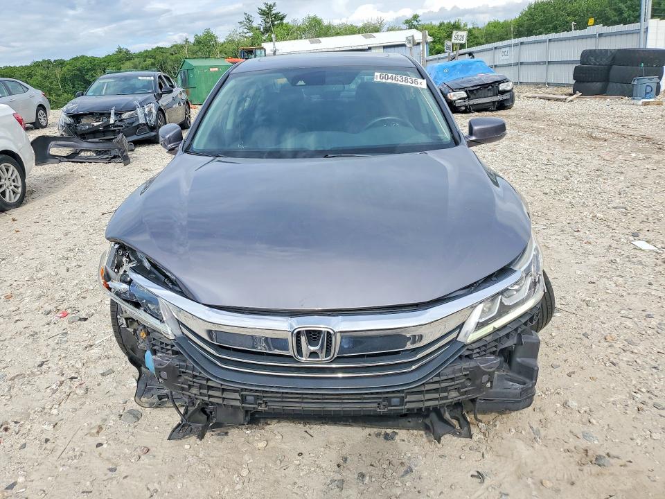 60463836 :رقم المزاد ، 1HGCR2F99HA256438 vin ، 2017 Honda Accord مزاد بيع