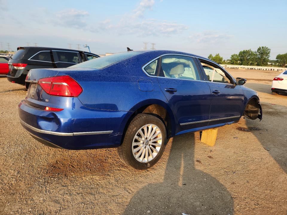 Продажа на аукционе авто 2016 Volkswagen Passat, vin: 1VWBT7A37GC015988, номер лота: 61772036