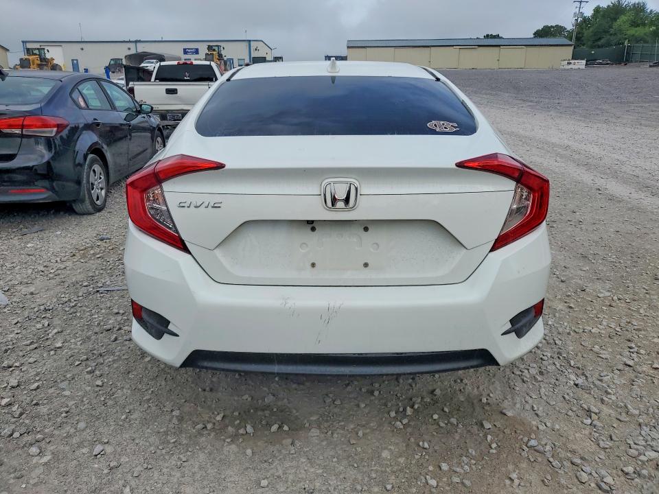 59960246 :رقم المزاد ، 19XFC2F70JE017715 vin ، 2018 Honda Civic مزاد بيع