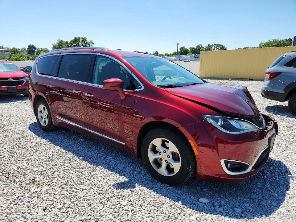 63251976 :رقم المزاد ، 2C4RC1EG3HR510595 vin ، 2017 Chrysler Pacifica مزاد بيع