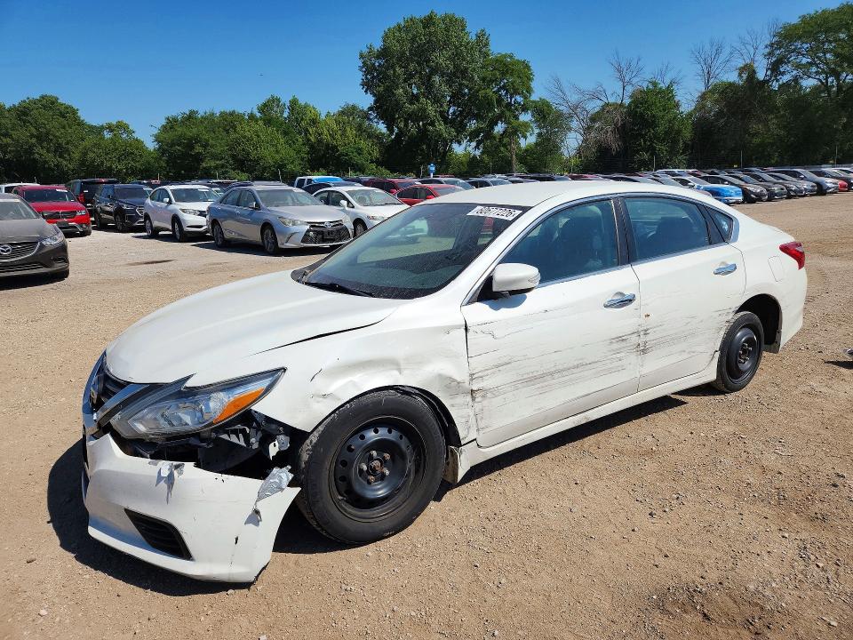 2017 Nissan Altima მანქანა იყიდება აუქციონზე, vin: 1N4AL3AP3HN328767, აუქციონის ნომერი: 60677226