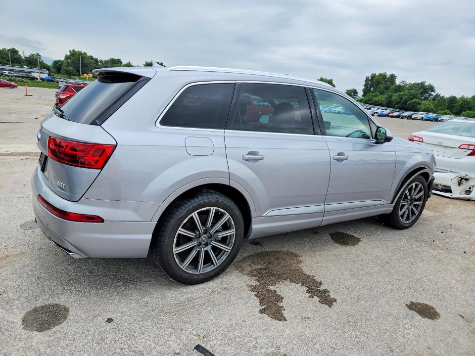 Продажа на аукционе авто 2017 Audi Q7, vin: WA1VAAF76HD031250, номер лота: 63415816