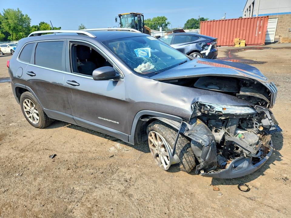 62810166 :رقم المزاد ، 1C4PJMCSXGW368399 vin ، 2016 Jeep Cherokee مزاد بيع