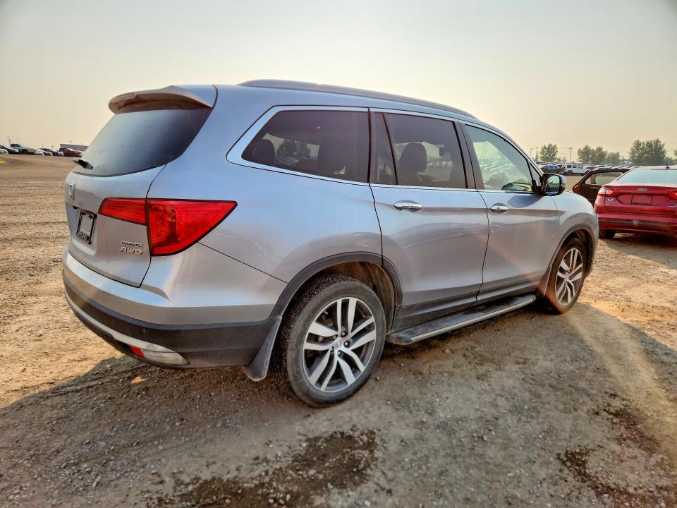 63507136 :رقم المزاد ، 5FNYF6H90JB502341 vin ، 2018 Honda Pilot مزاد بيع