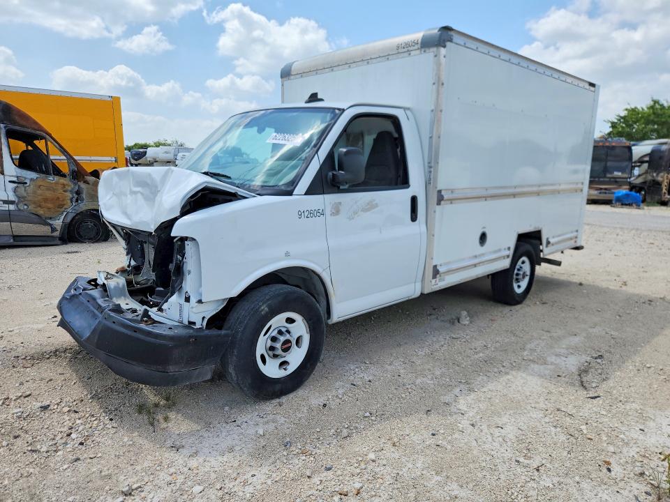 62263256 :رقم المزاد ، 1GD07RFP8N1165179 vin ، 2022 Gmc Savana مزاد بيع