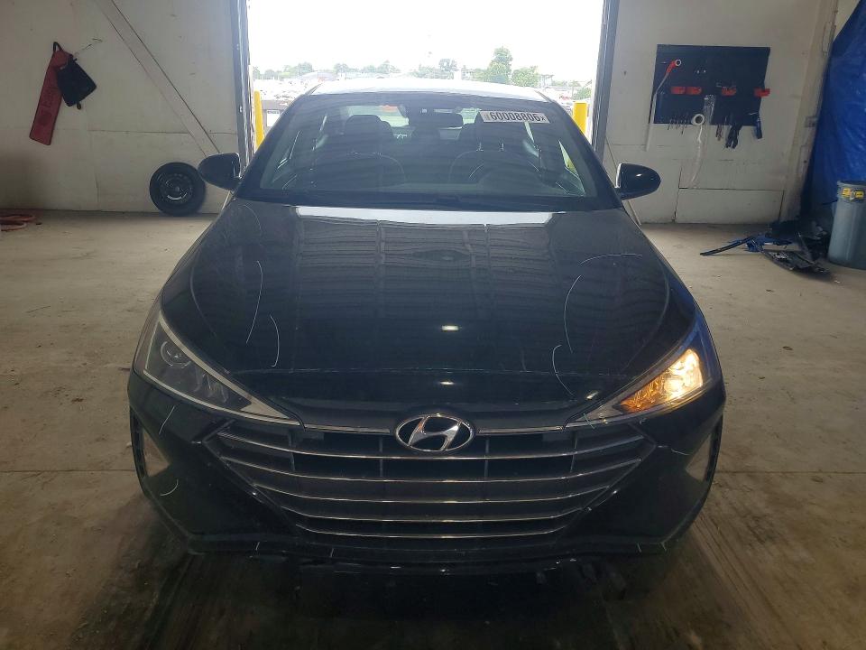 60008806 :رقم المزاد ، 5NPD84LFXLH571858 vin ، 2020 Hyundai Elantra مزاد بيع