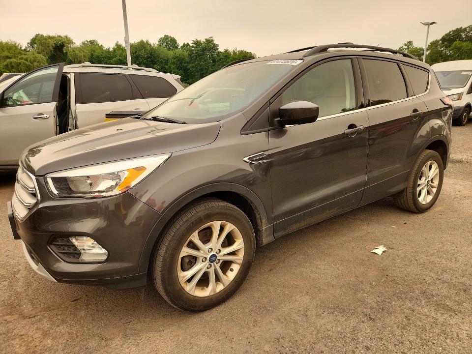 2018 Ford Escape მანქანა იყიდება აუქციონზე, vin: 1FMCU9GD0JUC98408, აუქციონის ნომერი: 61473526